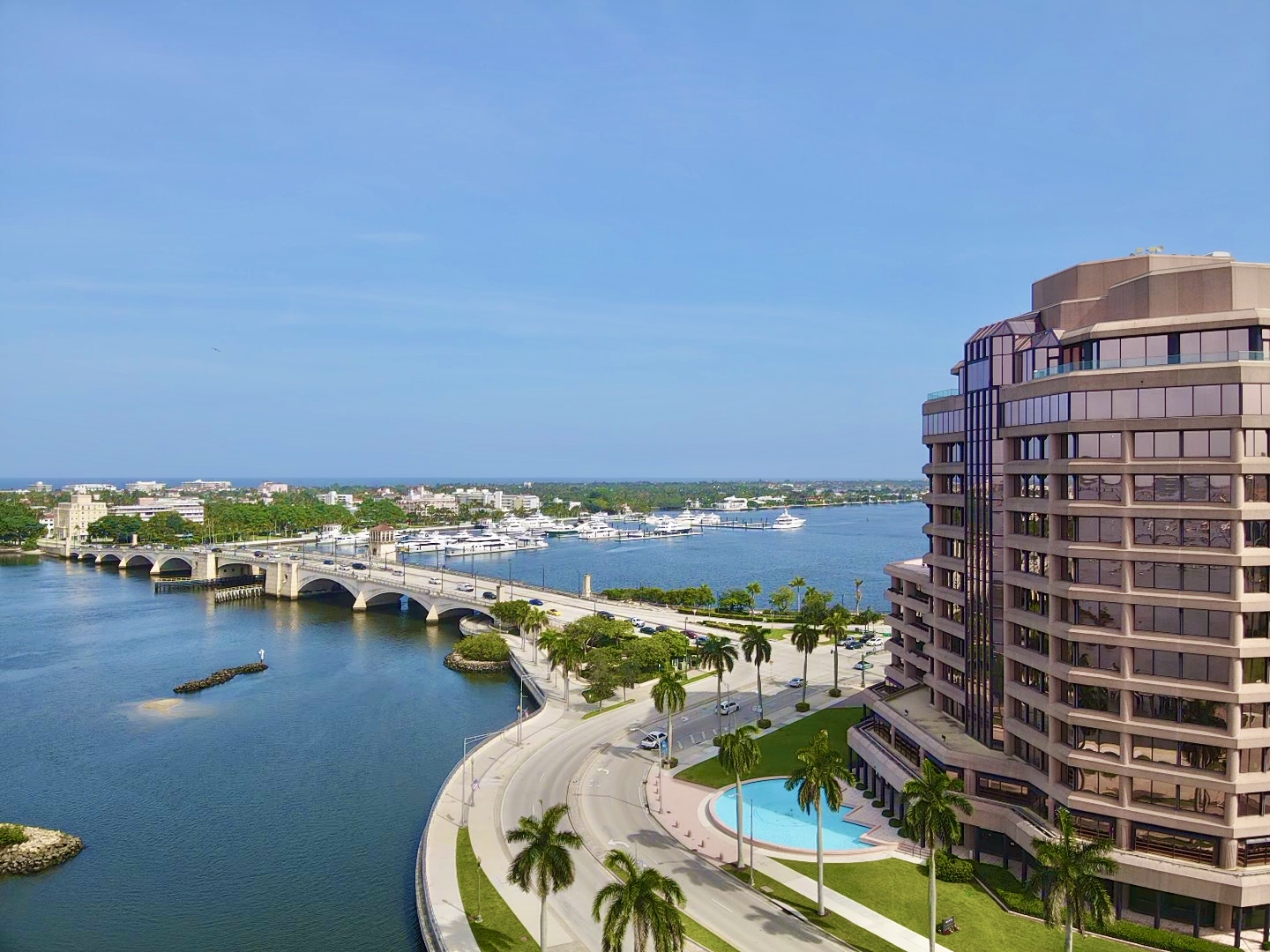 The 15-year roof cliff — Insurance field note from XI Realty's South Florida market research.